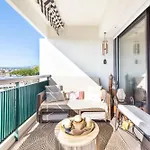 Luxury 2-br With Sea View *