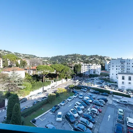 Luxury 2-br With Sea View *