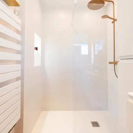 شقة Luxury 2-br With Sea View *