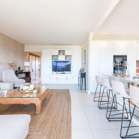 شقة Luxury 2-br With Sea View *