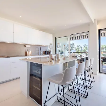 Luxury 2-br With Sea View * كان